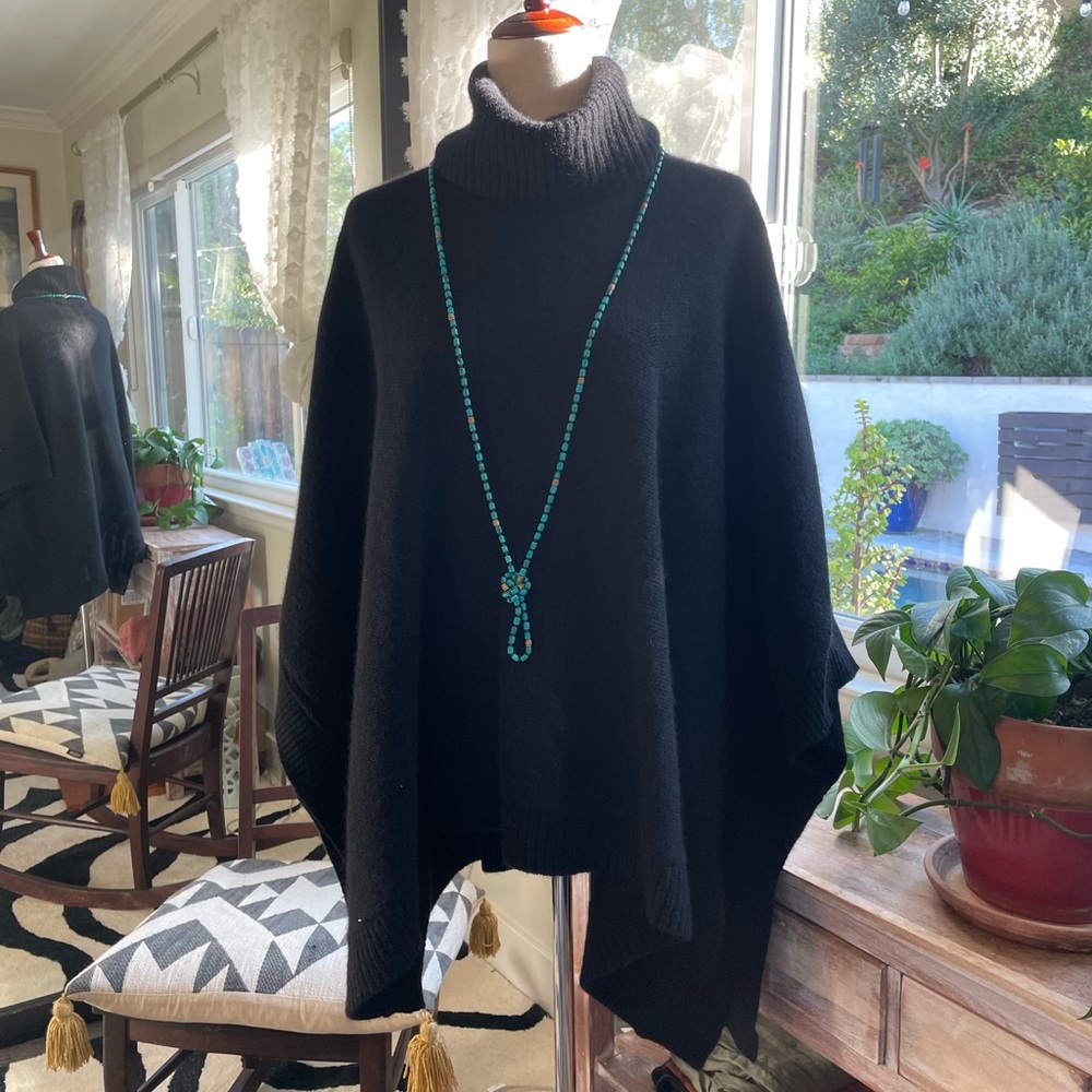 White and Warren 100% cashmere Poncho